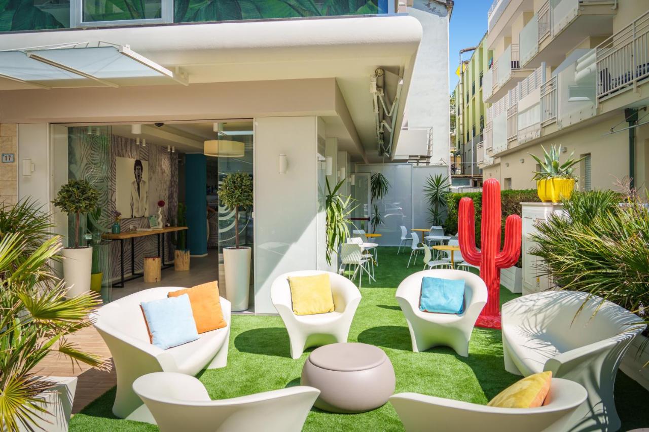 Design Hotel Astra B&B Misano Adriatico Bagian luar foto